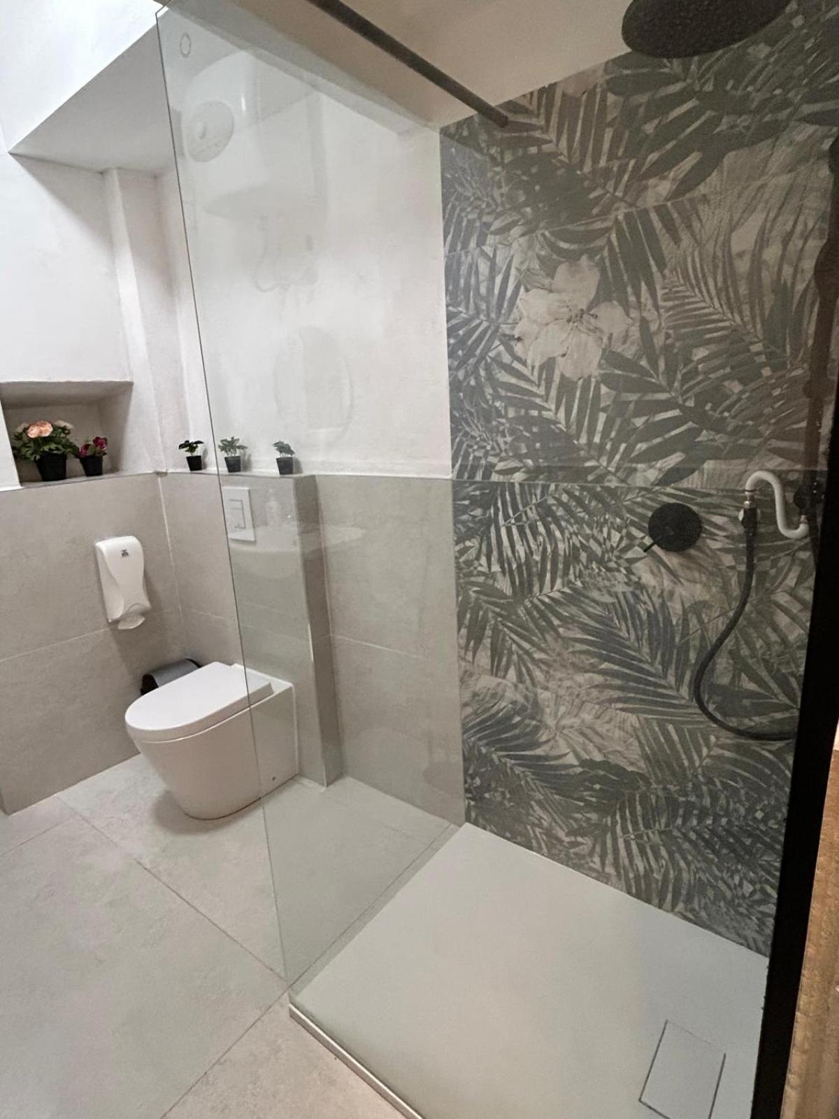 New Apartment 2 Minute From The Port 리보르노 외부 사진