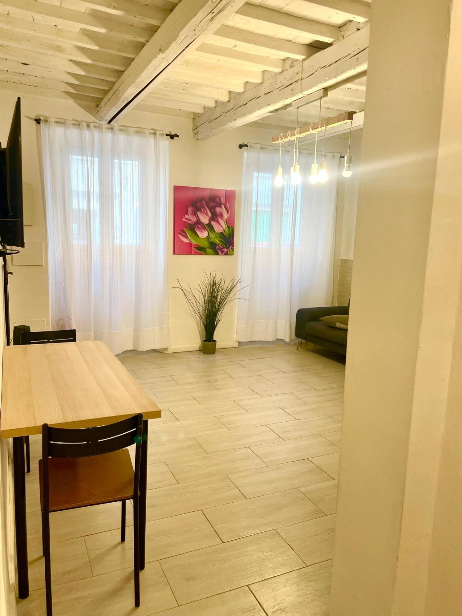 New Apartment 2 Minute From The Port 리보르노 외부 사진